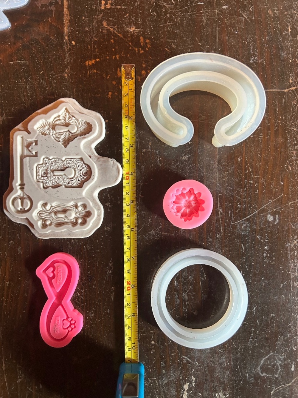 5 silicone molds keyhole, key, c, ring, infinity pet, flower